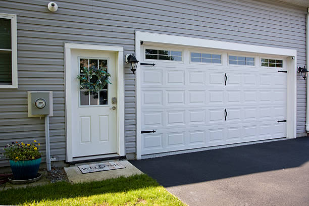 24/7 Emergency Garage Door Roller Replacement experts in Sausalito, CA